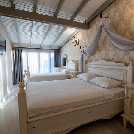 Ξενοδοχείο Ra